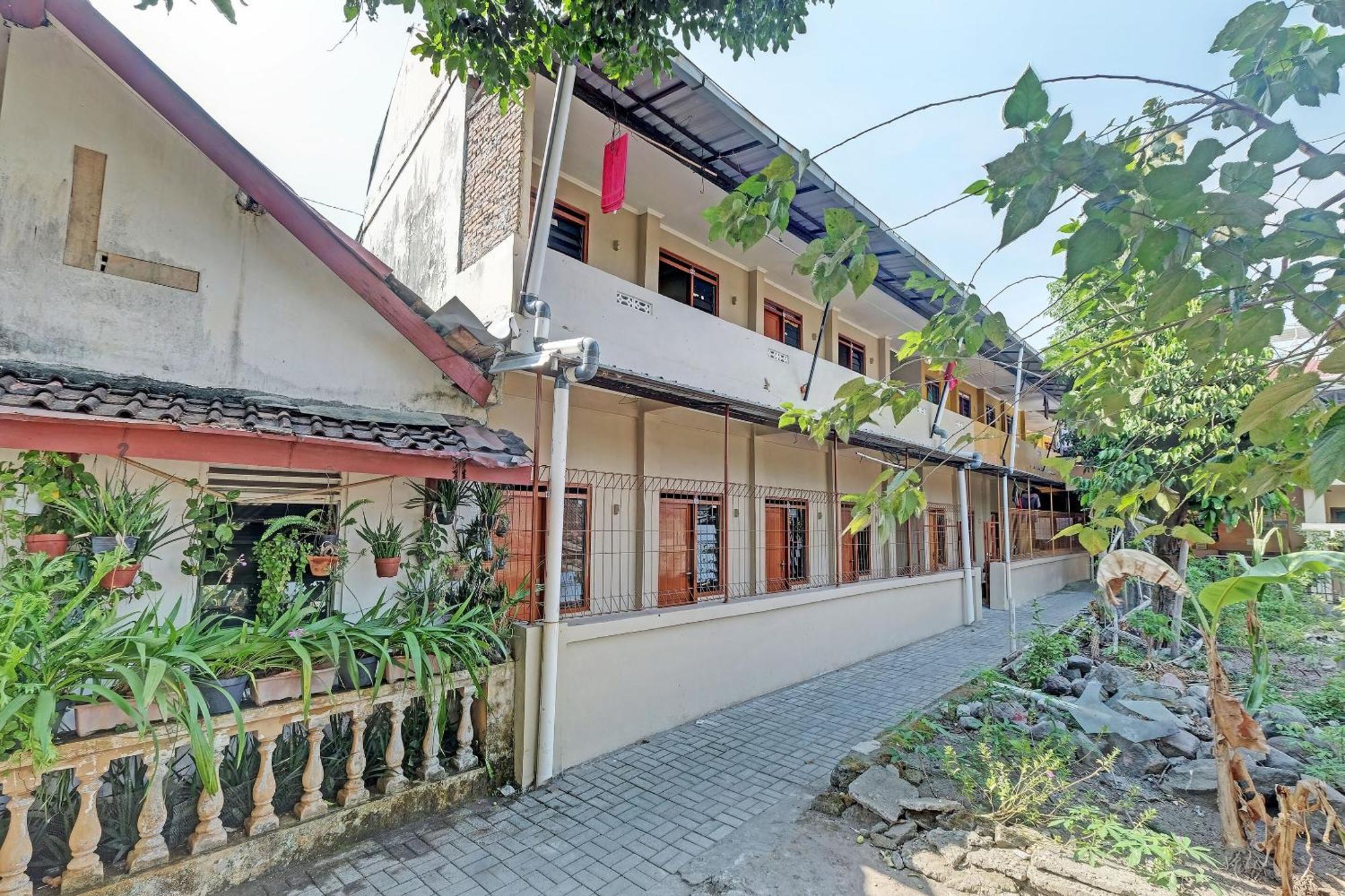 Spot On 92934 Nusantara Syariah Yogyakarta Bagian luar foto